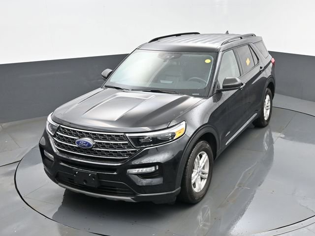 Used 2024 Ford Explorer XLT w/ Equipment Group 202A AWD/4WD image 22