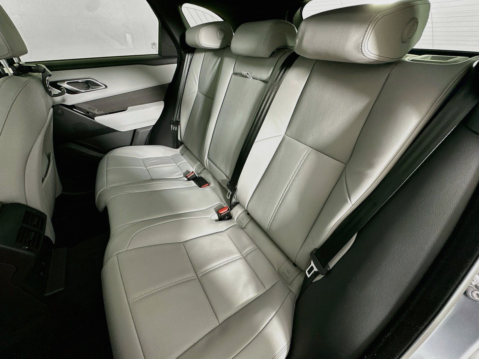 New 2026 Land Rover Range Rover Velar Belgravia AWD/4WD image 38