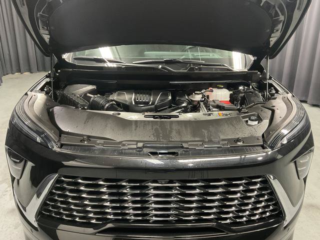 Used 2026 Buick Enclave Avenir w/ Super Cruise Package AWD/4WD image 17