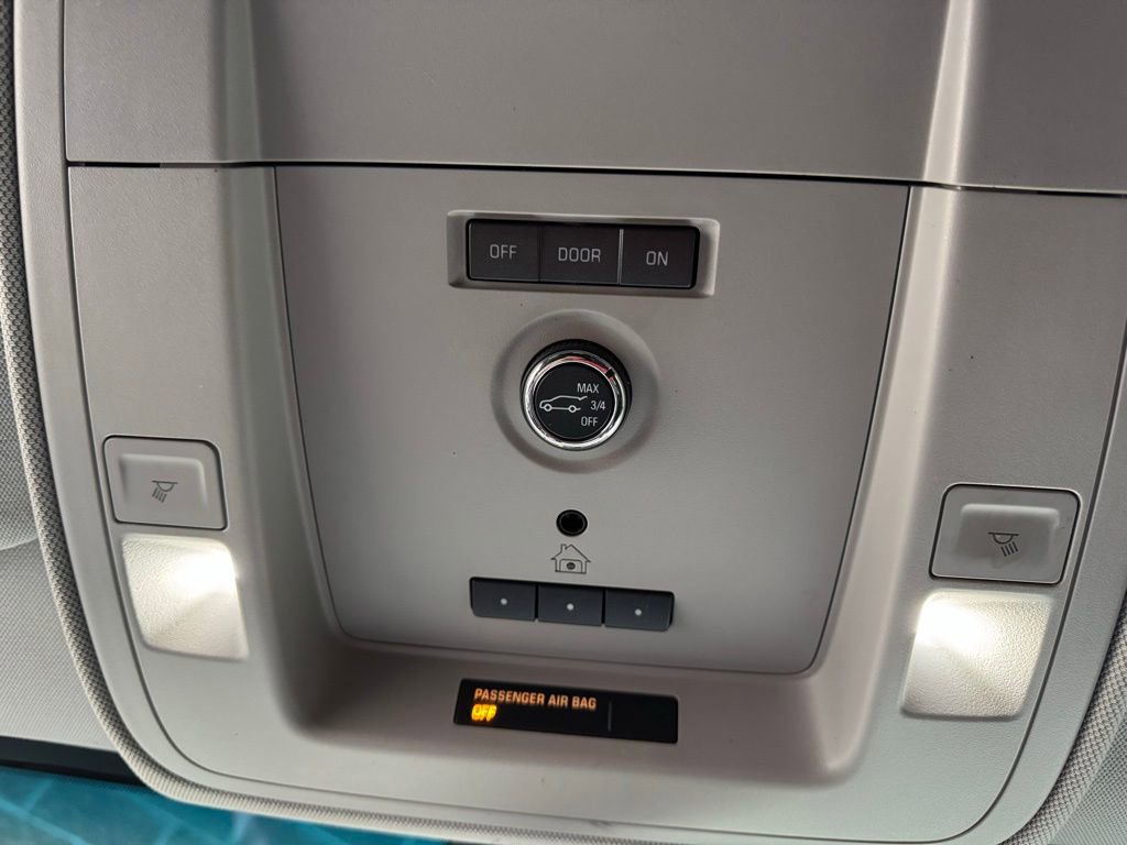 Used 2018 Chevrolet Suburban Premier w/ Max Trailering Package image 33