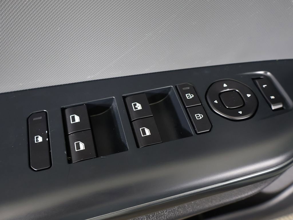 Used 2025 Kia K4 LXS image 35