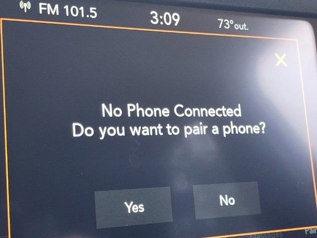 Used 2023 Jeep Renegade Latitude w/ Premium Group image 13