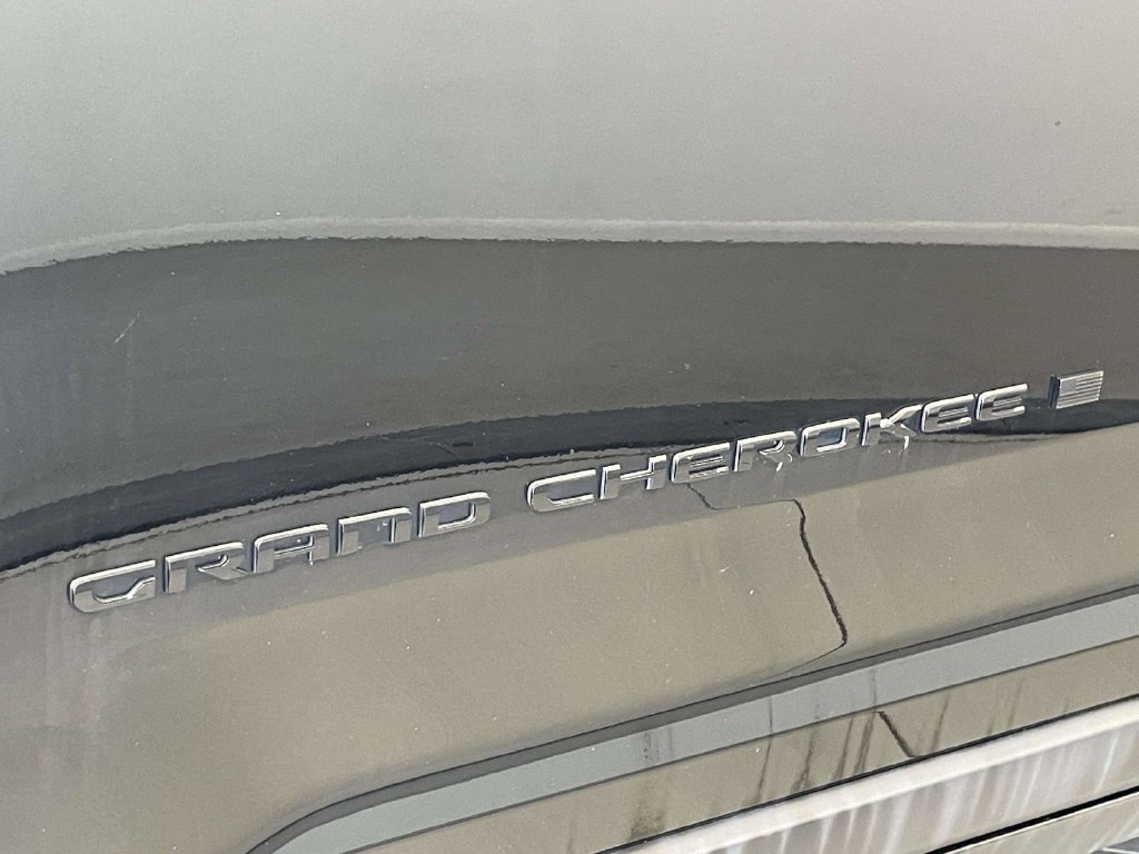 Used 2023 Jeep Grand Cherokee L Laredo AWD/4WD image 11