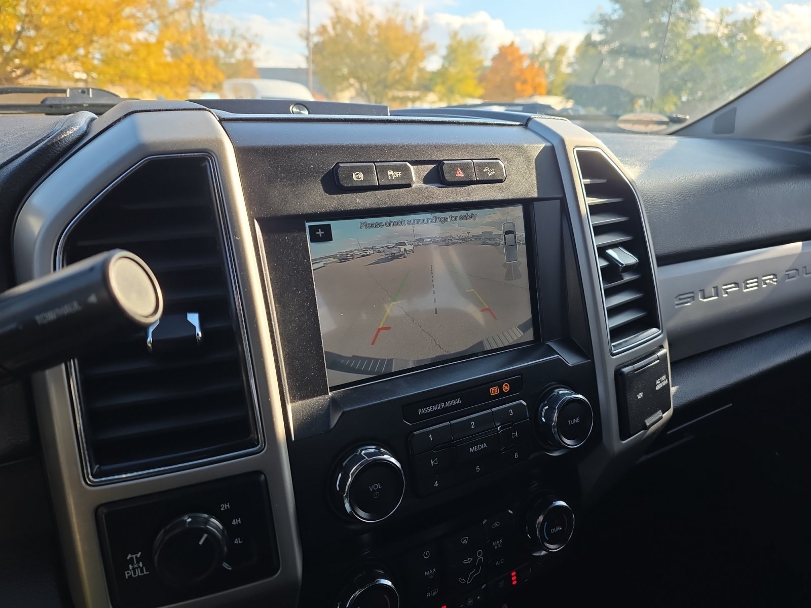 Used 2019 Ford F350 Lariat w/ Lariat Value Package AWD/4WD image 16