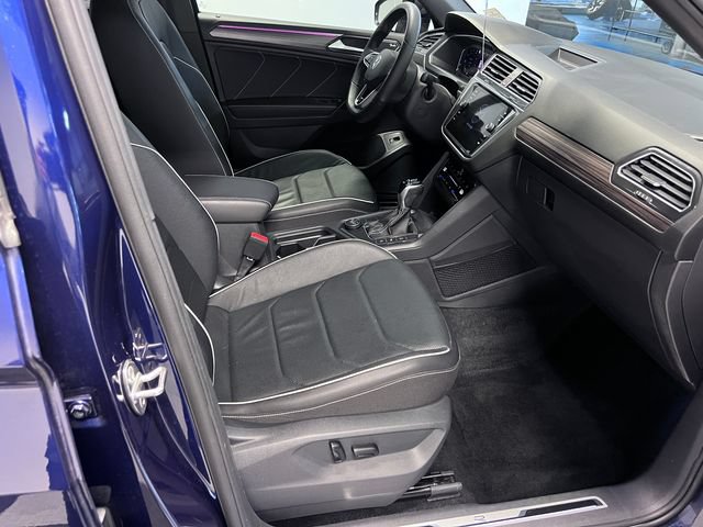 Certified 2022 Volkswagen Tiguan SEL R-Line AWD/4WD image 11