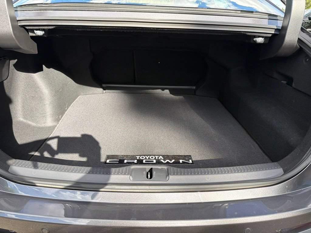 Used 2023 Toyota Crown w/ Carpet Mat Package (TMS) AWD/4WD image 18