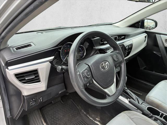 Used 2016 Toyota Corolla LE FWD image 10