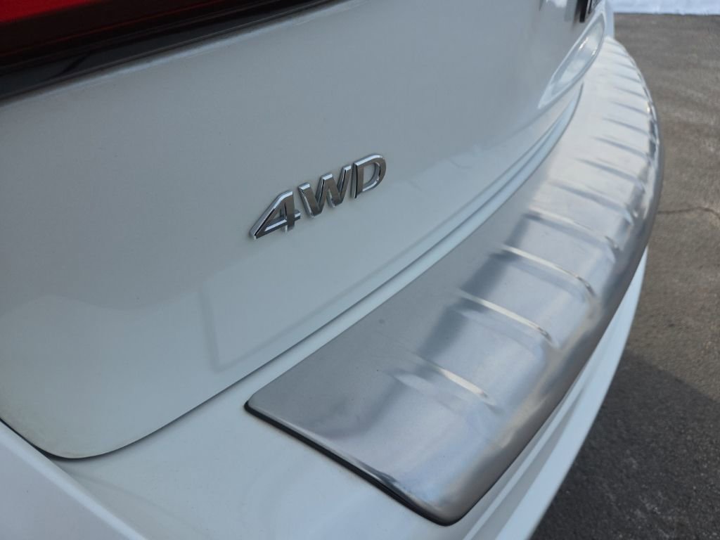 Used 2023 INFINITI QX80 Sensory w/ All-Season Package image 13