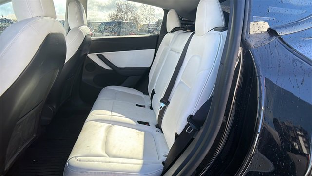 Used 2021 Tesla Model Y Long Range image 10