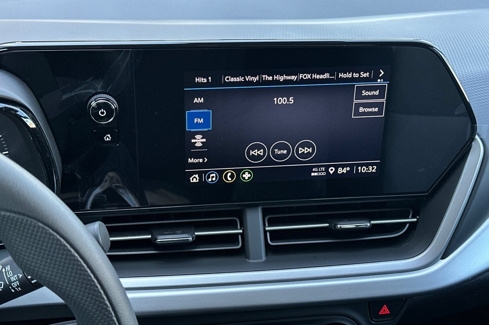 New 2026 Chevrolet Trax LS w/ LS Convenience Package FWD image 18