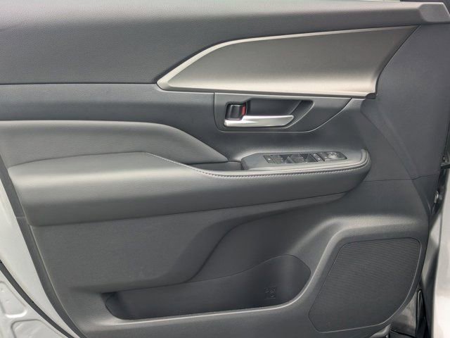 Used 2026 Toyota Grand Highlander FWD image 10