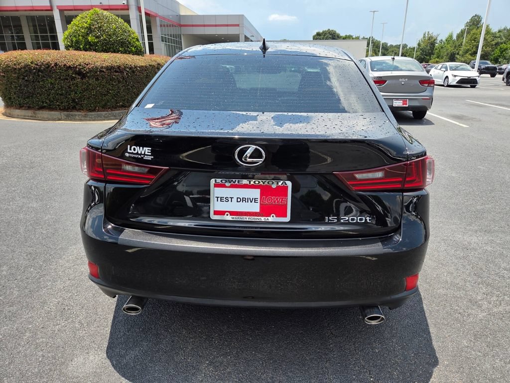 Used 2016 Lexus IS 200t w/ Premium Package RWD image 10