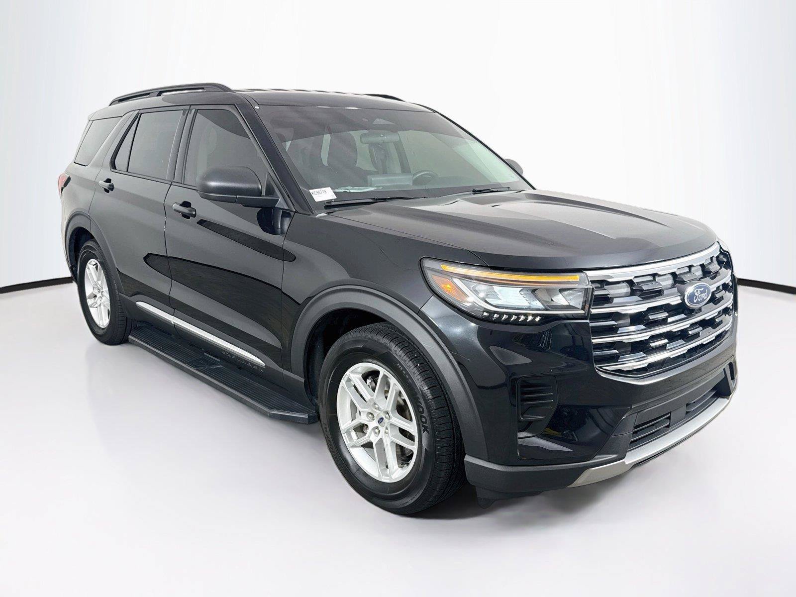 Used 2025 Ford Explorer Active RWD image 7