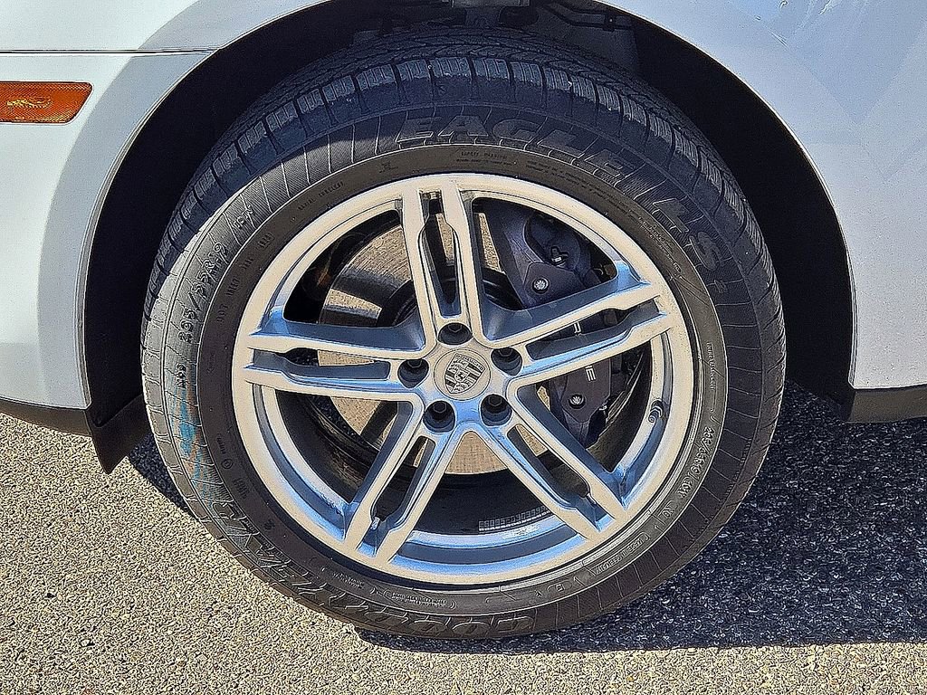 Used 2024 Porsche Macan T w/ Premium Plus Package image 36