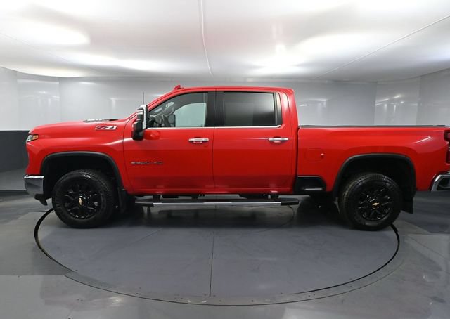 Used 2024 Chevrolet Silverado 2500 LTZ w/ LTZ Plus Package AWD/4WD image 6