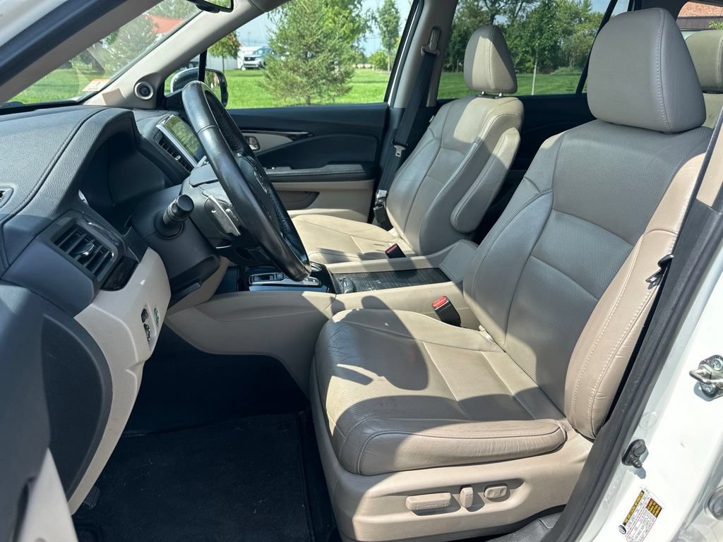 Used 2017 Honda Pilot Elite image 17