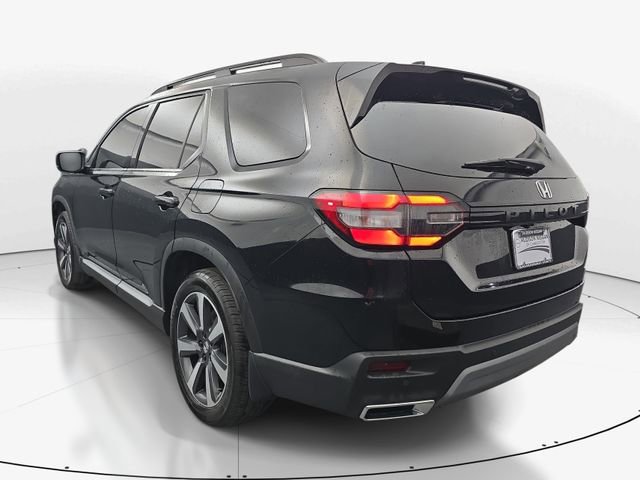 Used 2023 Honda Pilot Touring image 7