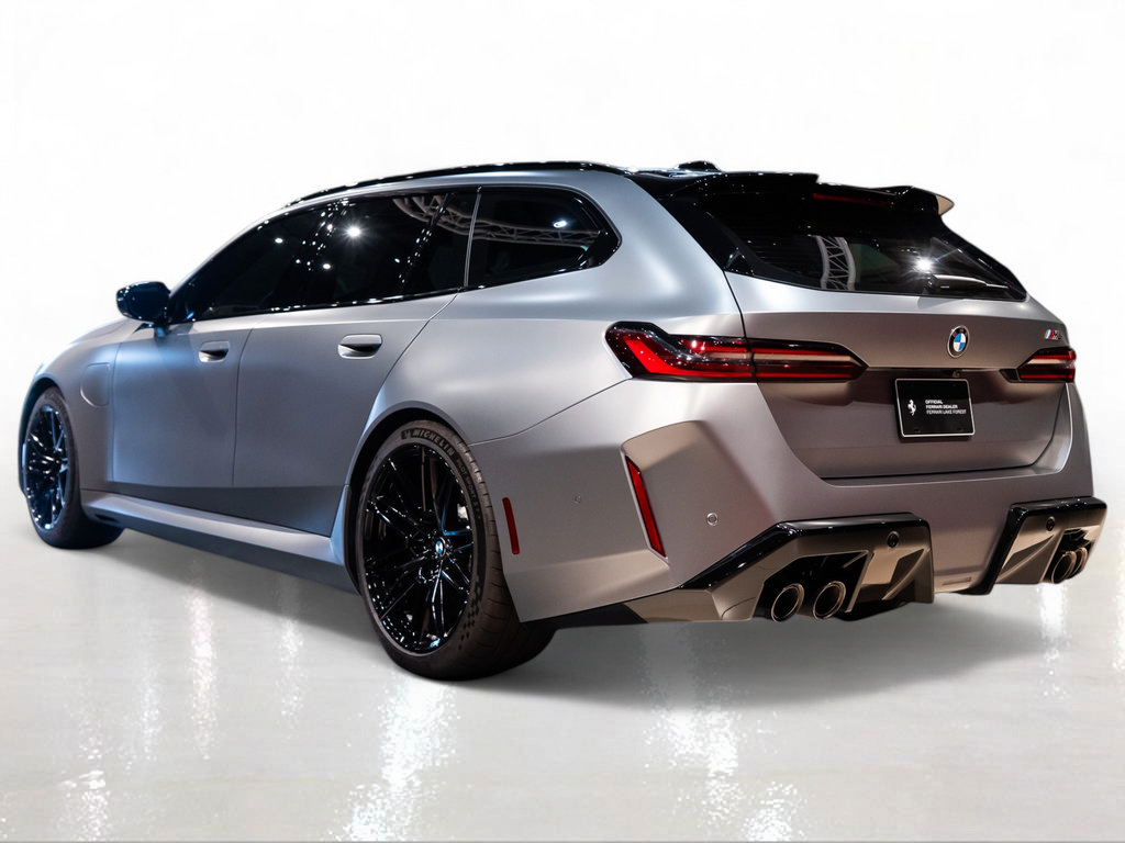 Used 2026 BMW M5 Touring w/ M Driver's Package AWD/4WD image 2