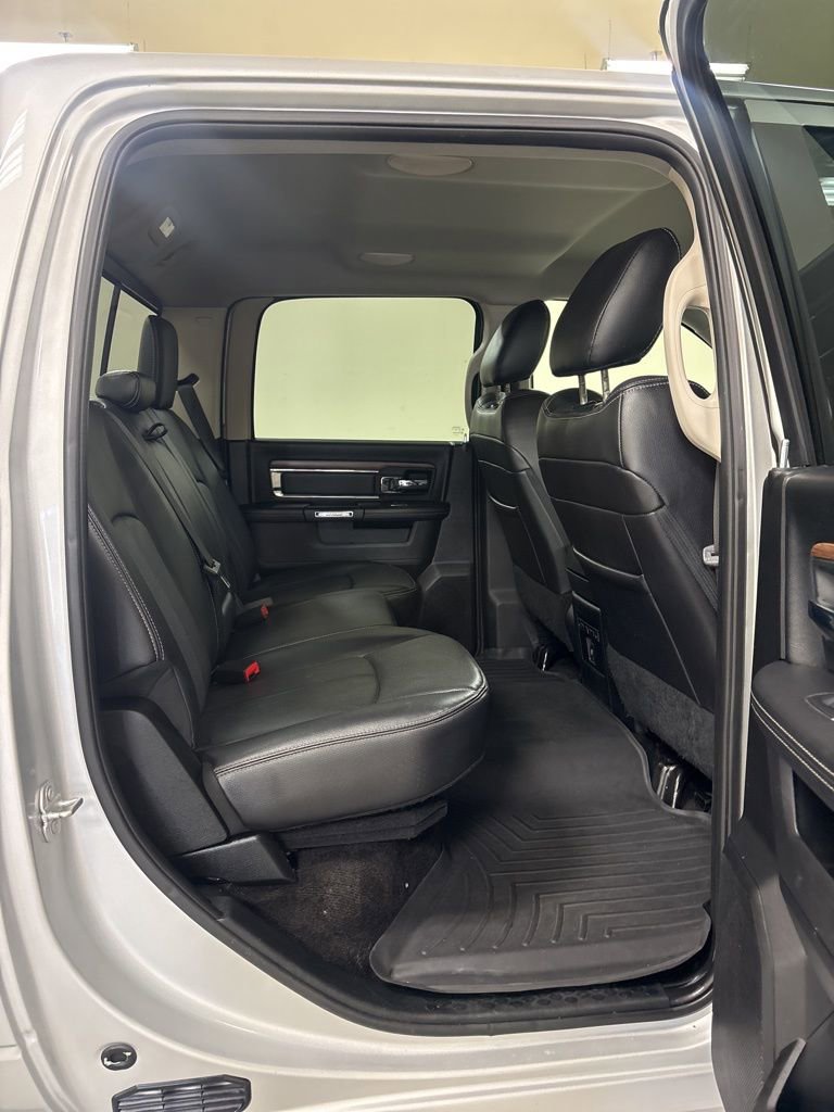 Used 2018 RAM 1500 Laramie w/ Convenience Group AWD/4WD image 29