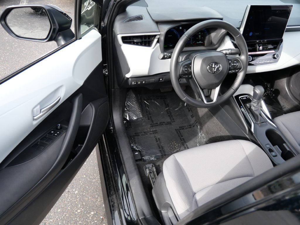 Certified 2026 Toyota Corolla SE w/ SE Premium Package FWD image 10