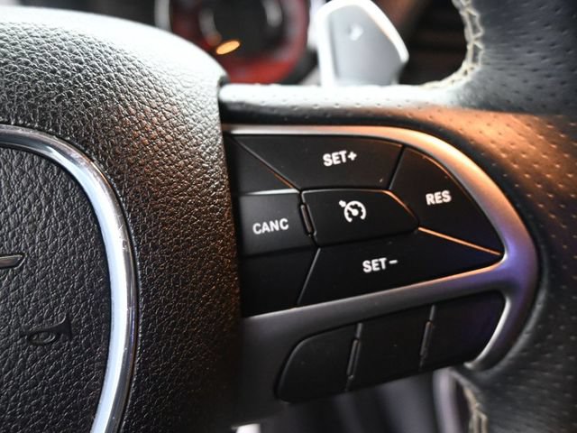 Used 2017 Dodge Challenger SRT Hellcat RWD image 18