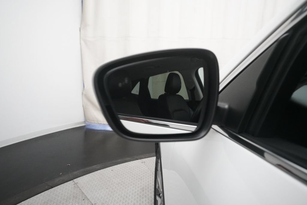 Used 2021 Ford Escape Titanium AWD/4WD image 25