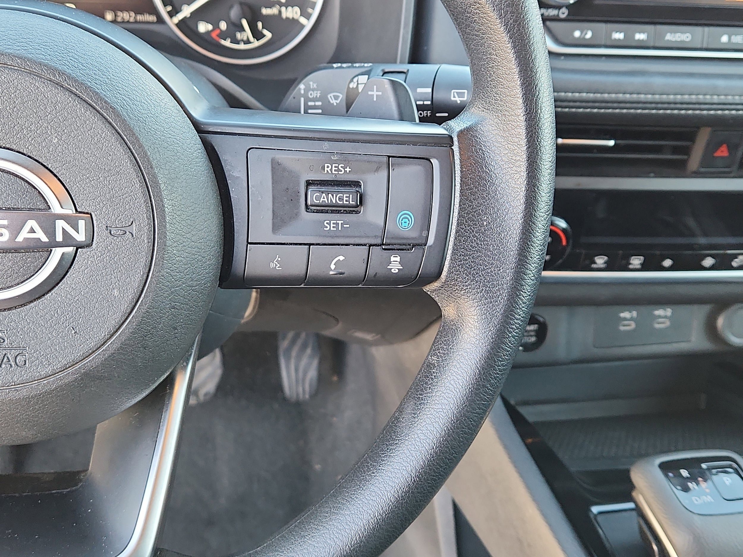 Used 2024 Nissan Rogue SV AWD/4WD image 17