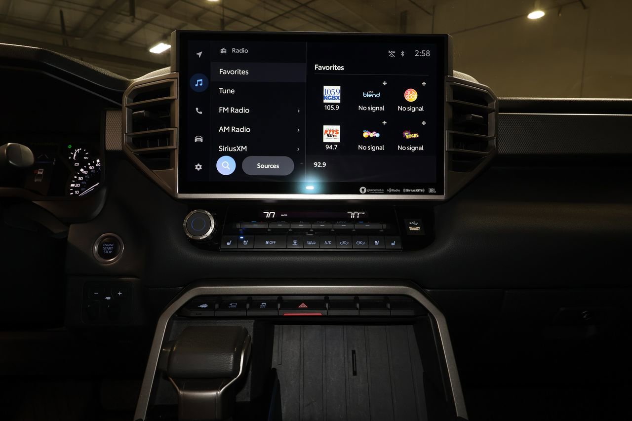 Used 2023 Toyota Tundra Limited image 16