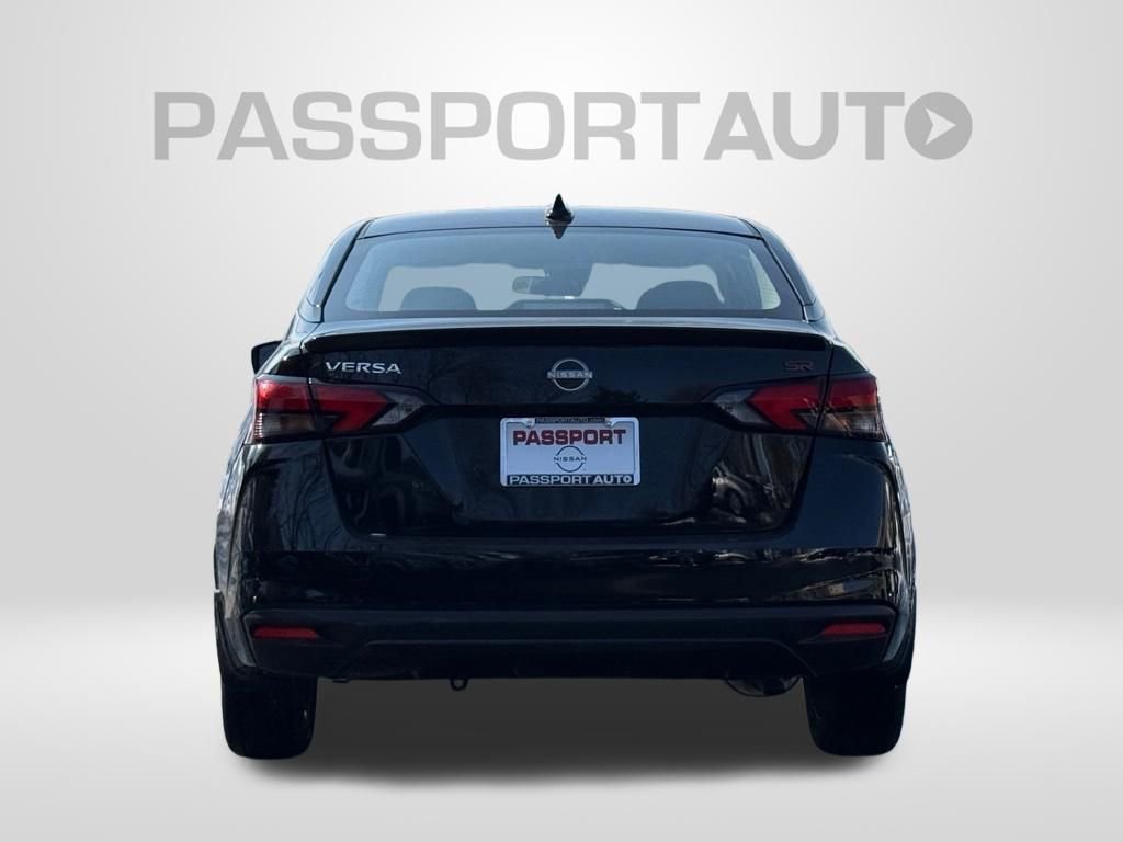 New 2025 Nissan Versa SR w/ Trunk Package FWD image 5