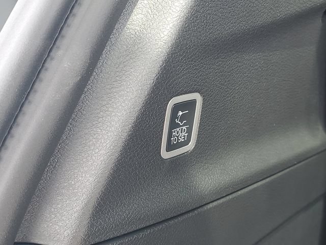 New 2027 Chrysler Pacifica Select AWD/4WD image 9