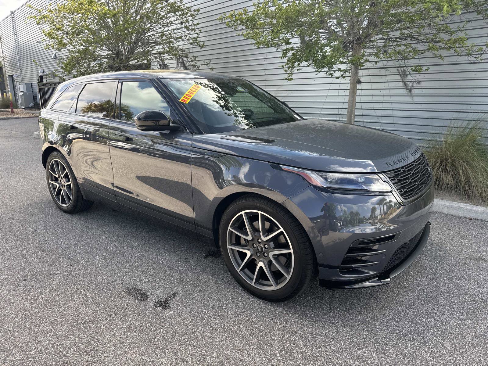 Certified 2026 Land Rover Range Rover Velar Dynamic SE AWD/4WD image 8
