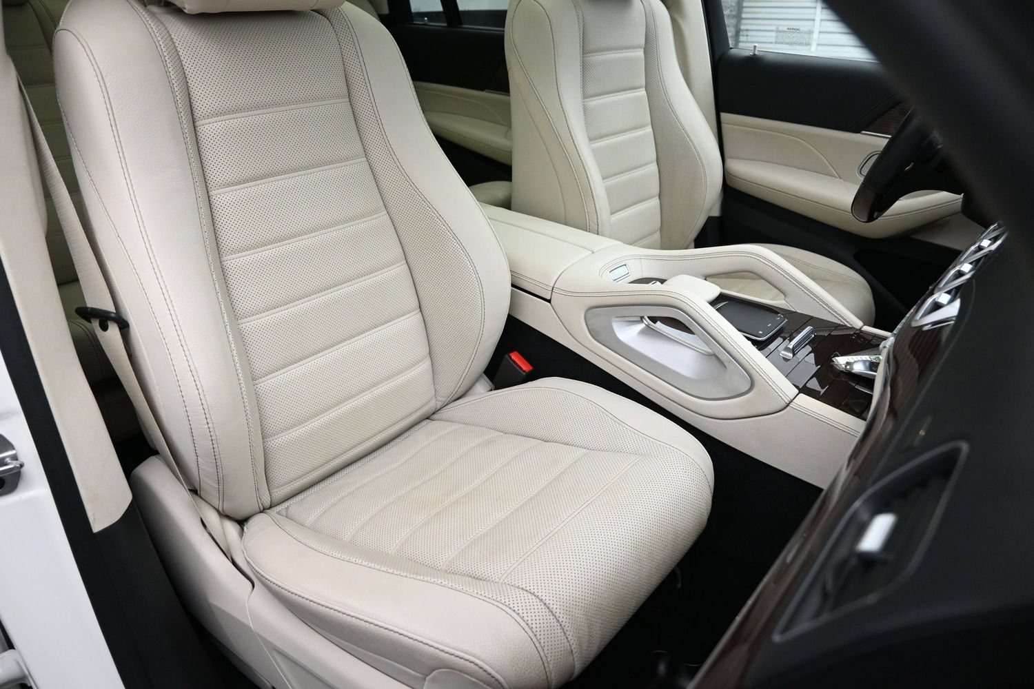 Used 2022 Mercedes-Benz GLS 450 4MATIC image 44