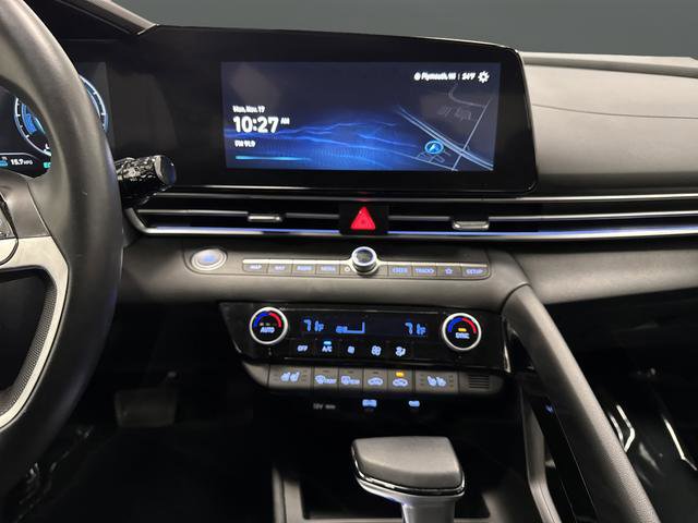 Used 2024 Hyundai Elantra Limited image 9