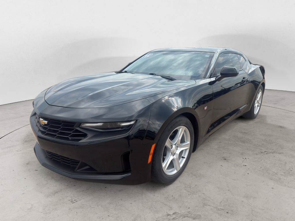Used 2022 Chevrolet Camaro LT RWD image 1