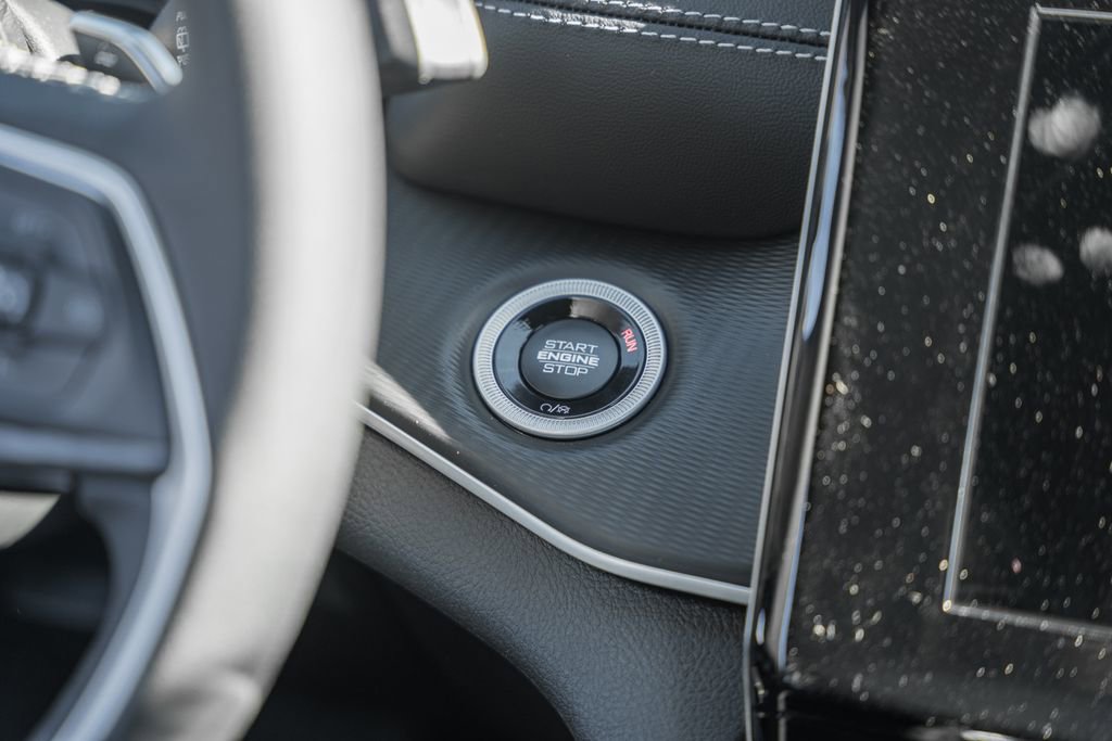 New 2025 Jeep Grand Cherokee Laredo X w/ Luxury Tech Group I image 23