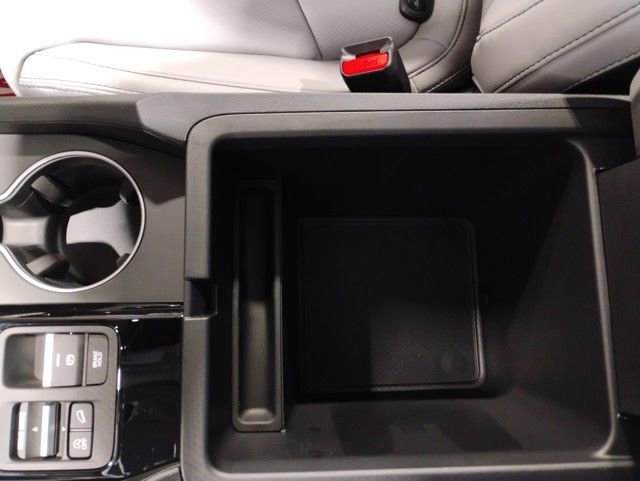 New 2025 Honda Pilot Touring image 46