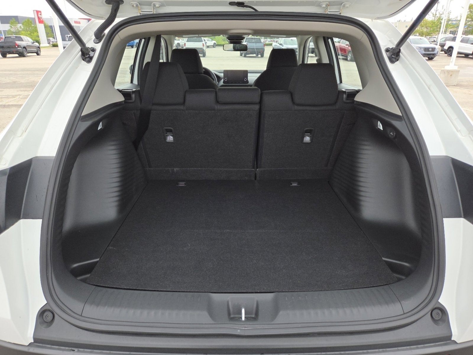 Used 2025 Honda HR-V LX image 19