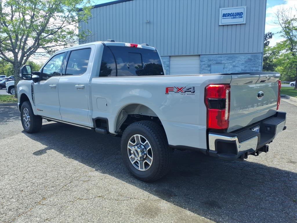 New 2026 Ford F250 4x4 Crew Cab Super Duty image 7