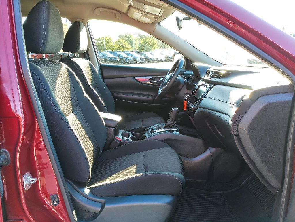 Used 2020 Nissan Rogue S AWD/4WD image 10