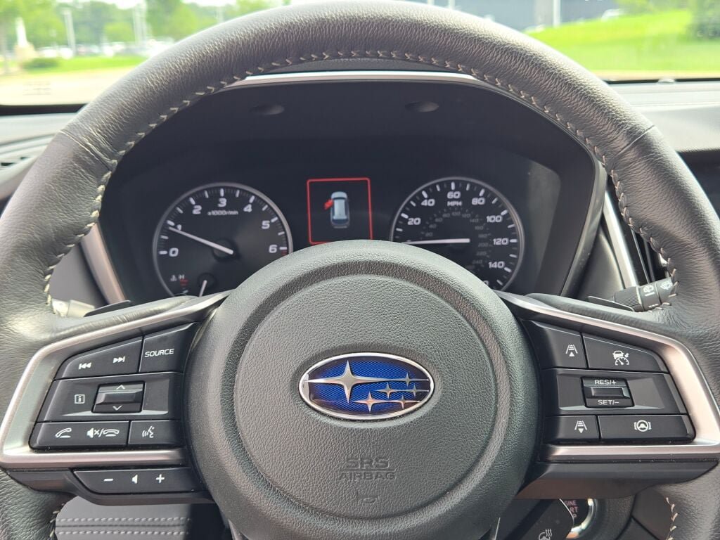 Used 2025 Subaru Outback Limited AWD/4WD image 37