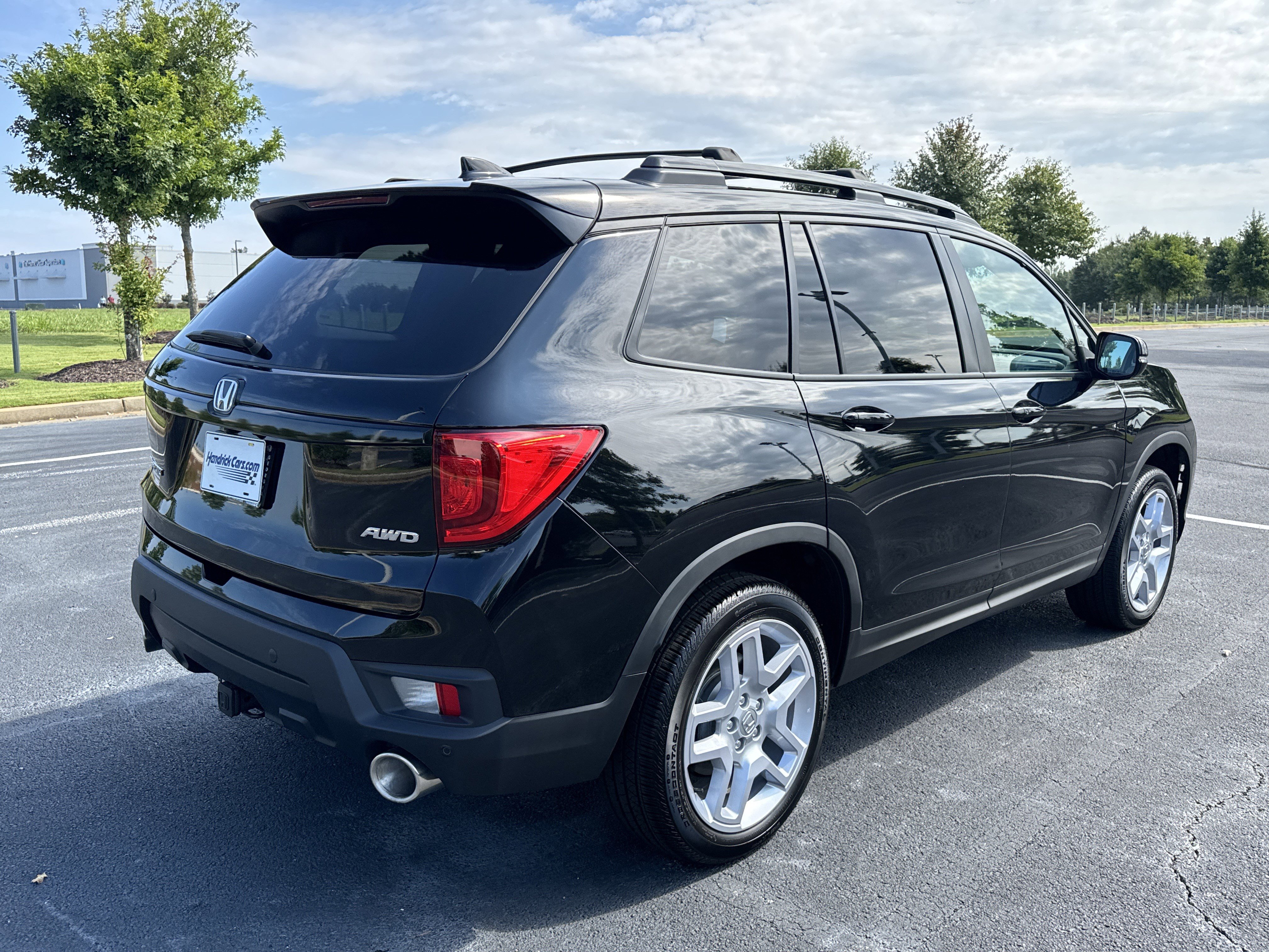 Used 2025 Honda Passport EX-L image 9