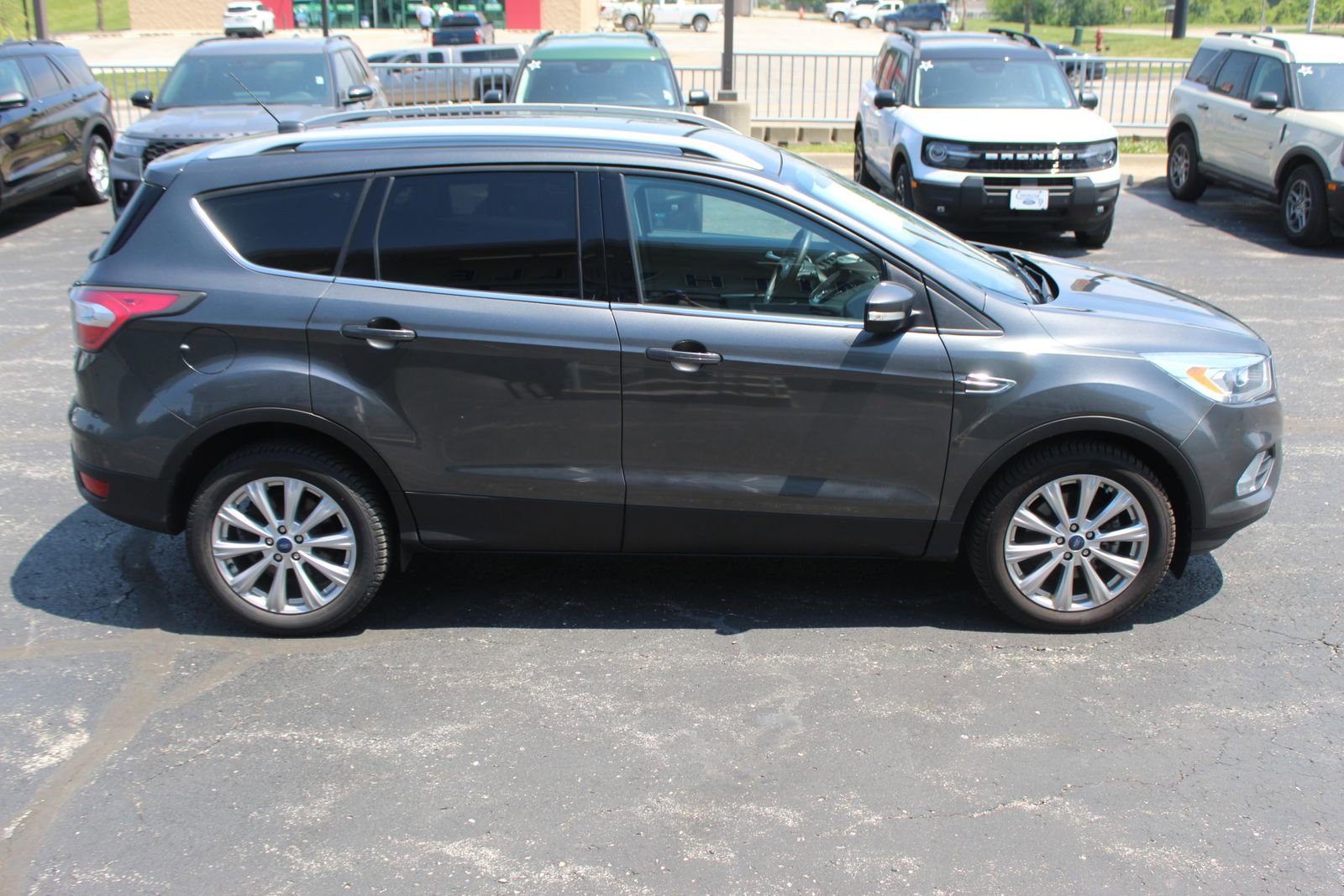Used 2017 Ford Escape Titanium FWD image 7