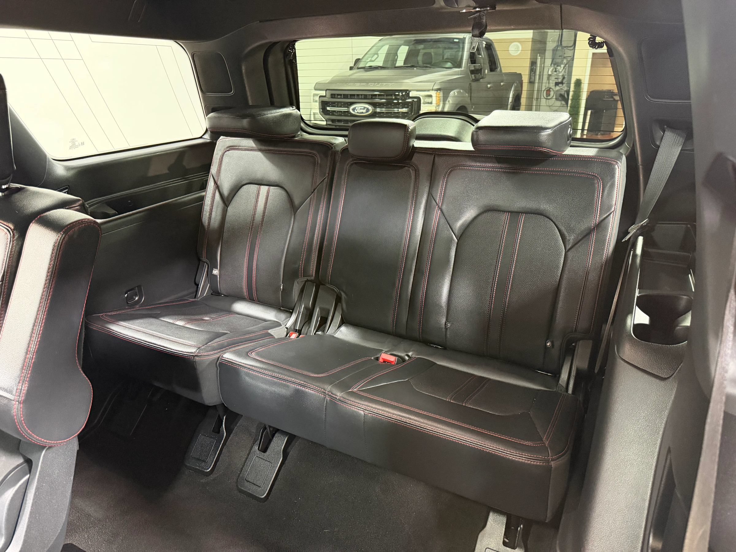 Used 2023 Ford Expedition Limited RWD image 16