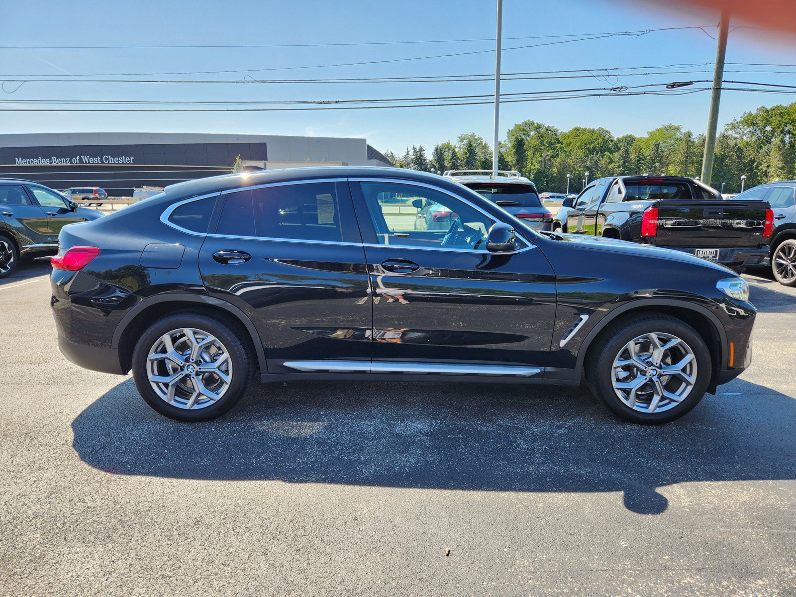 Used 2023 BMW X4 xDrive30i w/ Premium Package AWD/4WD image 6
