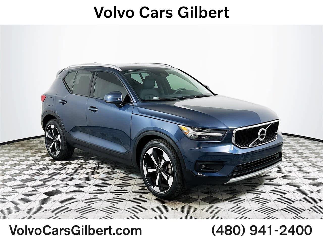 Used 2021 Volvo XC40 T5 Momentum w/ Premium Package image 1
