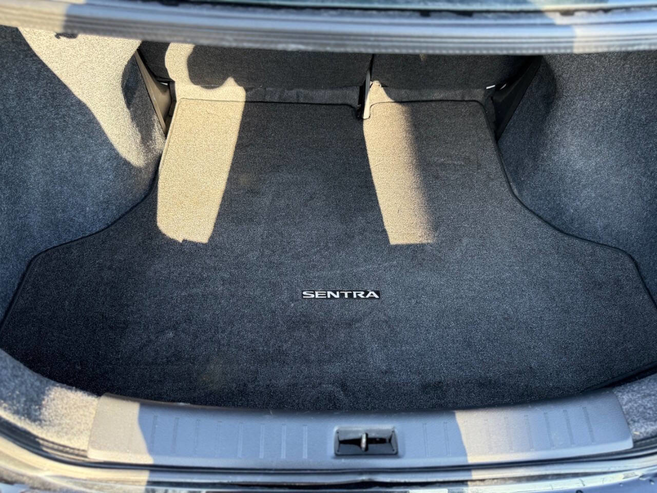 Used 2018 Nissan Sentra SV FWD image 14