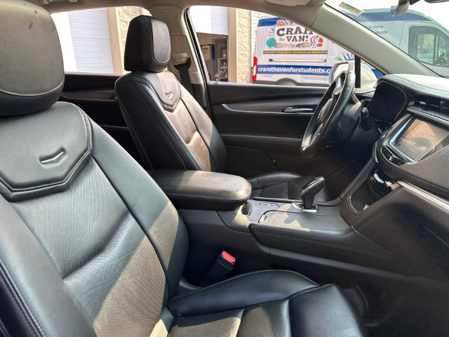Used 2018 Cadillac XT5 Premium Luxury AWD/4WD image 18