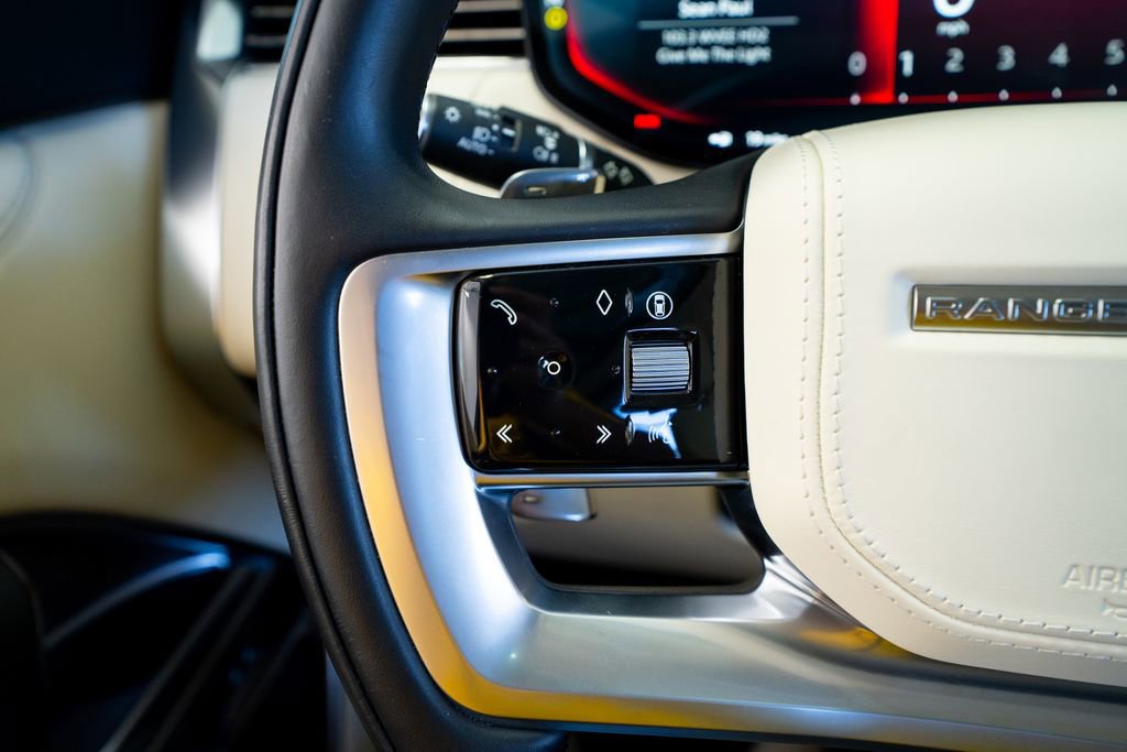 Used 2024 Land Rover Range Rover Long Wheelbase SE image 37