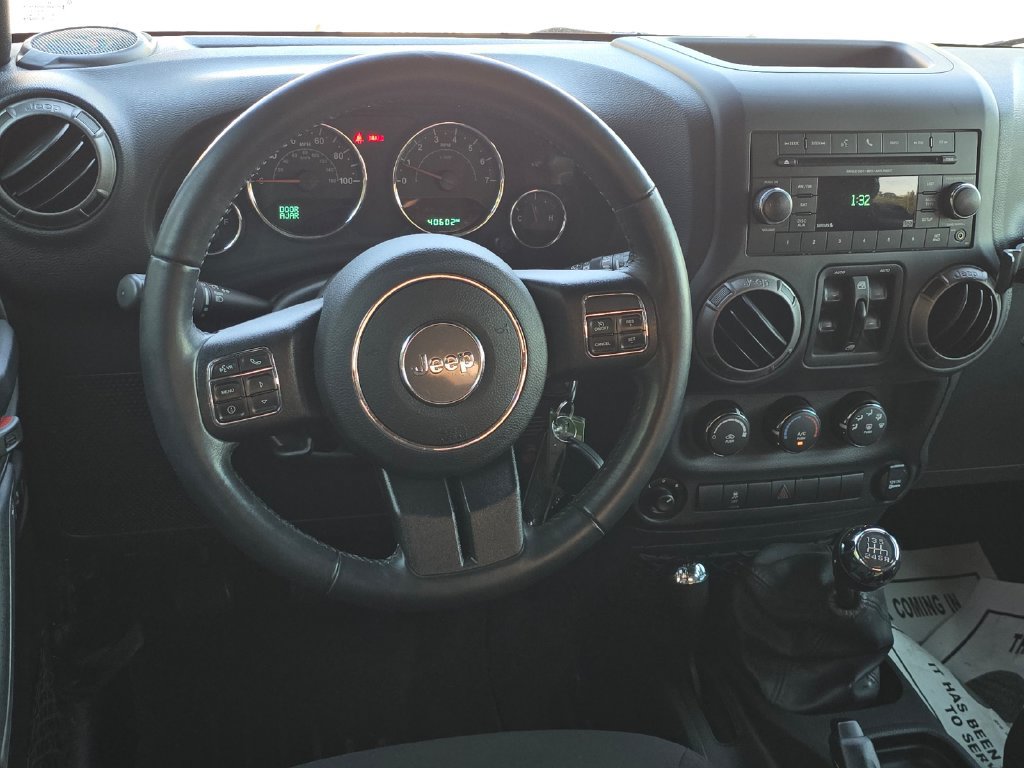 Used 2017 Jeep Wrangler Unlimited Sport w/ Quick Order Package 23S AWD/4WD image 13