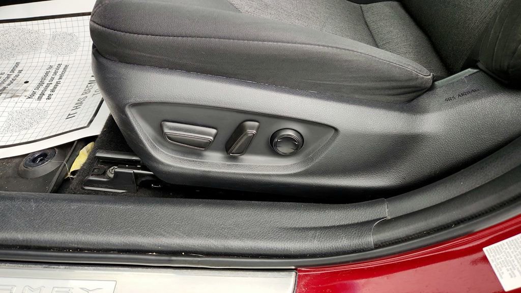 Used 2018 Toyota Camry LE w/ Protection Package (Q2) image 11